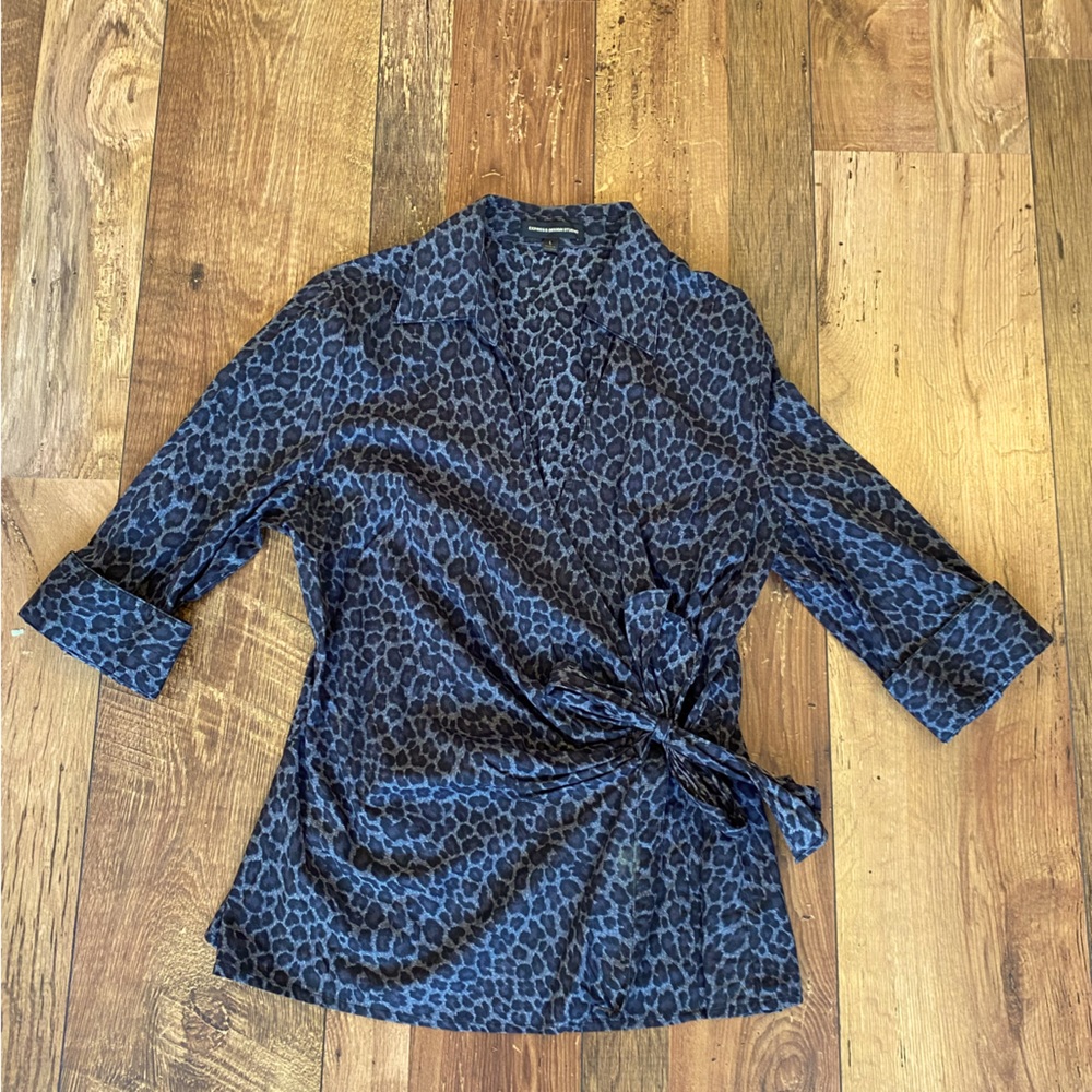Express Tie-Front 3/4 Sleeve Blouse